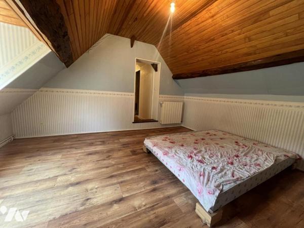 RANES (Normandie), à 15 min de la gare d'ARGENTAN, maison de charme au coeur de son parc arboré