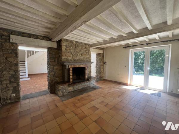 RANES (Normandie), à 15 min de la gare d'ARGENTAN, maison de charme au coeur de son parc arboré