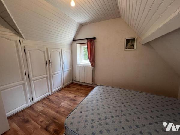 RANES (Normandie), à 15 min de la gare d'ARGENTAN, maison de charme au coeur de son parc arboré