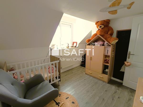 Un cocon lumineux en plein cœur de ville avec jardin.