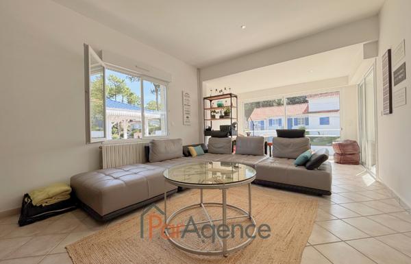 MAISON FAMILIALE 8 PIECES 220 M2 500 M PLAGE