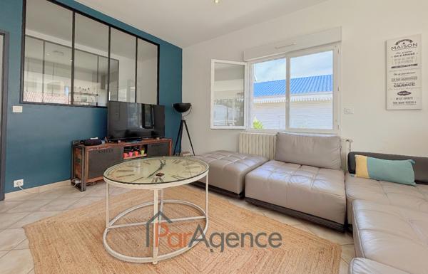 MAISON FAMILIALE 8 PIECES 220 M2 500 M PLAGE