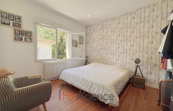 MAISON FAMILIALE 8 PIECES 220 M2 500 M PLAGE