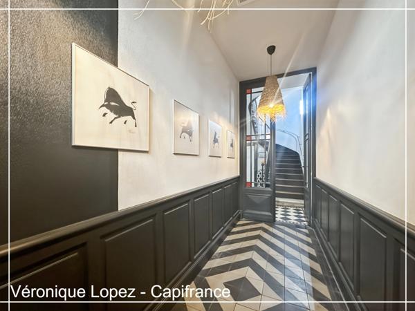 Agen, cœur de ville, superbe maison en pierre de 266 m² entièrement rénovée, jardin, piscine, atelier, garage 5 voitures