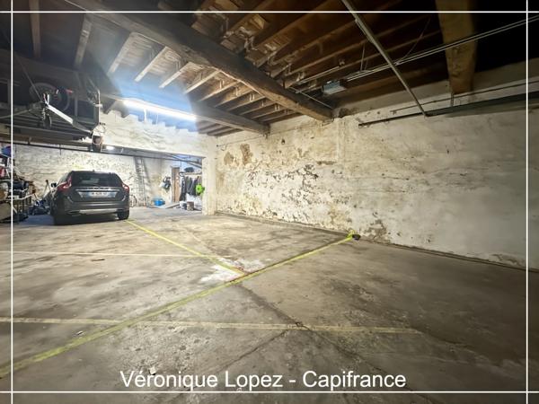 Agen, cœur de ville, superbe maison en pierre de 266 m² entièrement rénovée, jardin, piscine, atelier, garage 5 voitures