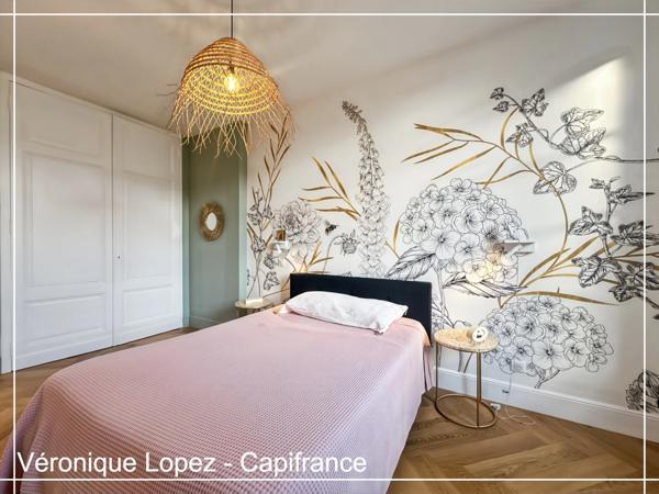 Agen, cœur de ville, superbe maison en pierre de 266 m² entièrement rénovée, jardin, piscine, atelier, garage 5 voitures