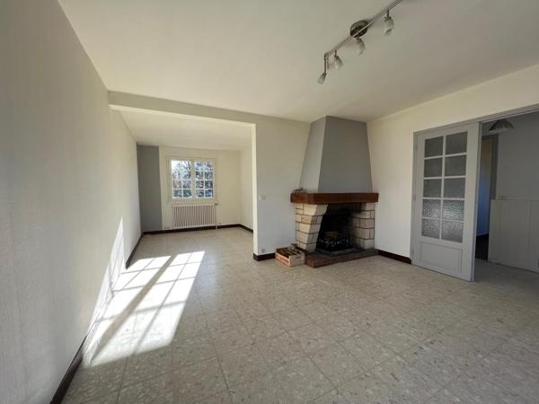 Maison traditionnelle sur terrain 1267 m2