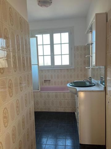 Maison traditionnelle sur terrain 1267 m2