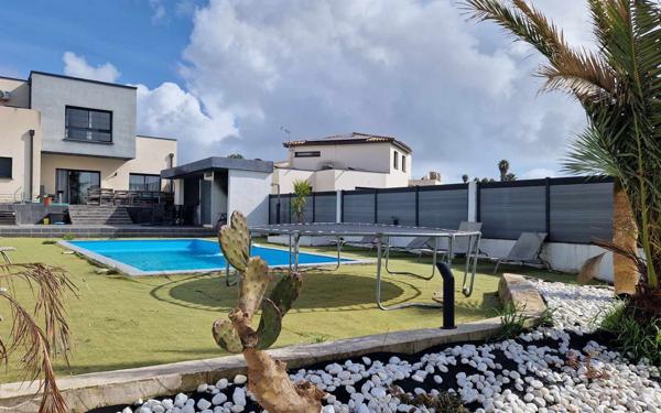 Maison à vendre    5 pièces •  Mèze