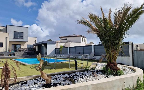 Maison à vendre    5 pièces •  Mèze