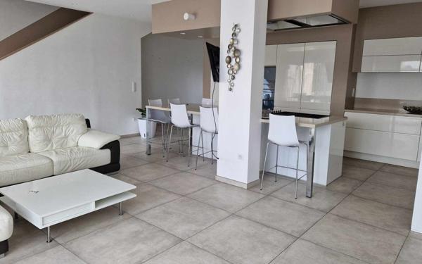 Maison à vendre    5 pièces •  Mèze