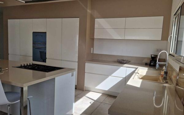 Maison à vendre    5 pièces •  Mèze