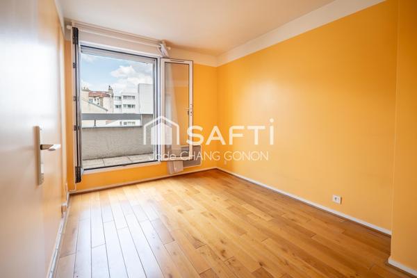 DERNIERS ÉTAGES – TERRASSE 38 M² – VUE PLEIN CIEL – TRÈS LUMINEUX – CALME ABSOLU