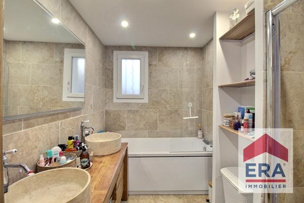 Maison Courthézon 6 pièce(s) 110 m2 + construction de deux habitations à terminer