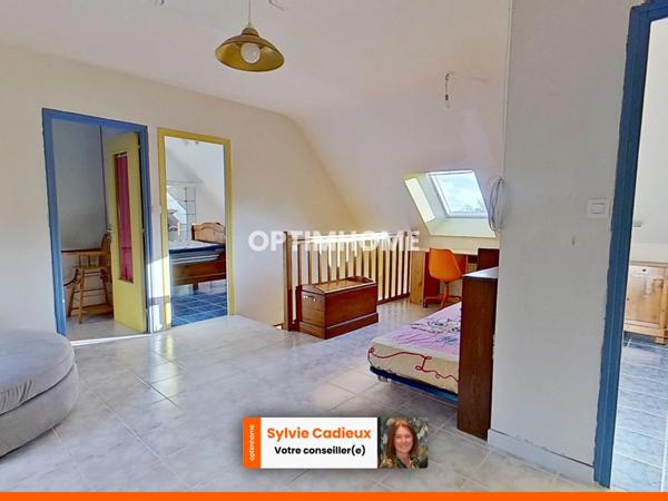 Maison familiale avec sous-sol complet et grand terrain à Sainte-Marie (35600)