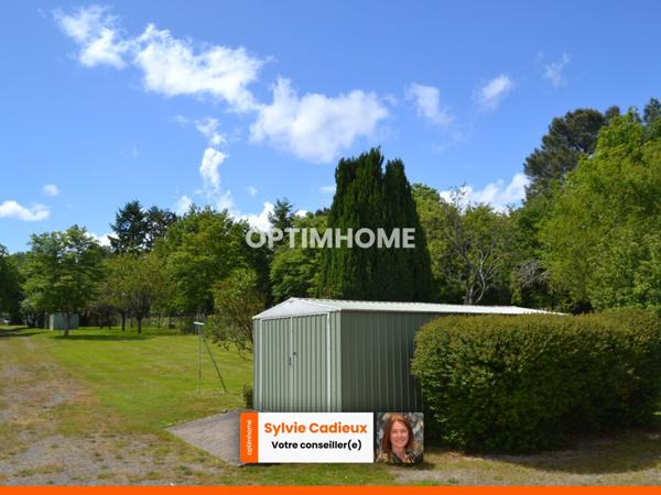 Maison familiale avec sous-sol complet et grand terrain à Sainte-Marie (35600)