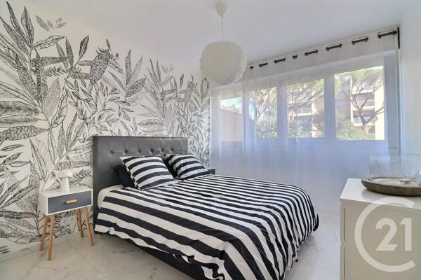 Appartement F4 à vendre  4 pièces - 83,10 m2 ST RAPHAEL - 83