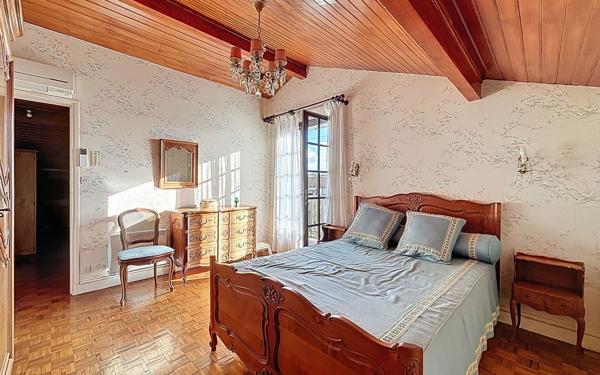 Maison à vendre    6 pièces • 139 m2 Saint-Pierre-d'Irube