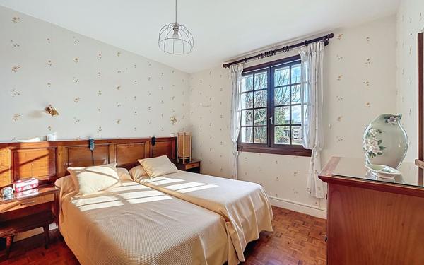 Maison à vendre    6 pièces • 139 m2 Saint-Pierre-d'Irube