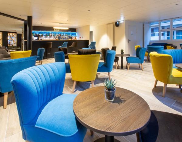 INVESTISSEMENT LOCATIF  CAUTERETS  Résidence de tourisme AppartHotel Garden & City  7,68% de rentabilité