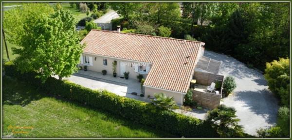 maison récente de plain pied