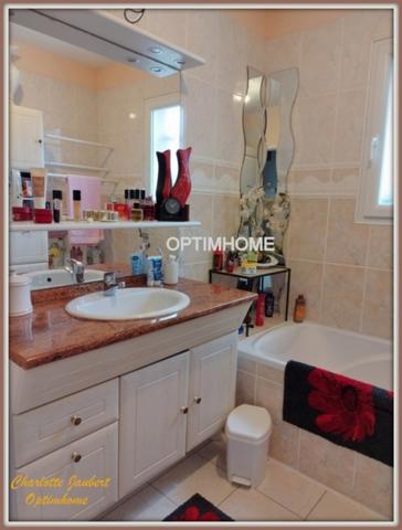 maison récente de plain pied