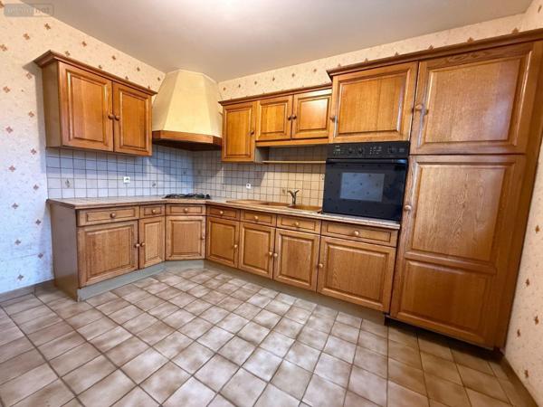 Pavillon à vendre à Conlie dans la Sarthe (72240), ref : SL-72021-493