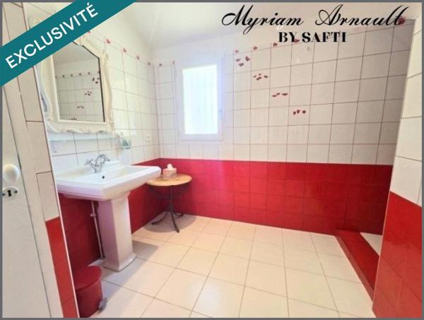 Maisons en pierre 4 chambres Grange Piscine Puits Annexes