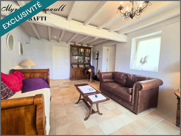 Maisons en pierre 4 chambres Grange Piscine Puits Annexes