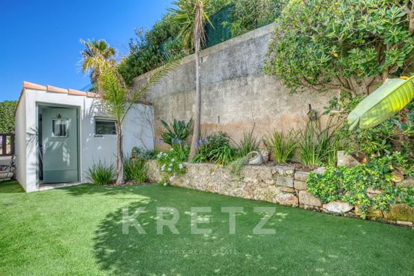 LE PRADET – LES OURSINIÈRES – MAISON FRONT DE MER RÉNOVÉE AVEC VUE PANORAMIQUE SUR LA RADE DE TOULON