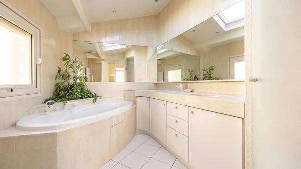 Appartement Paris 3 e - SAINTONGE / BRETAGNE