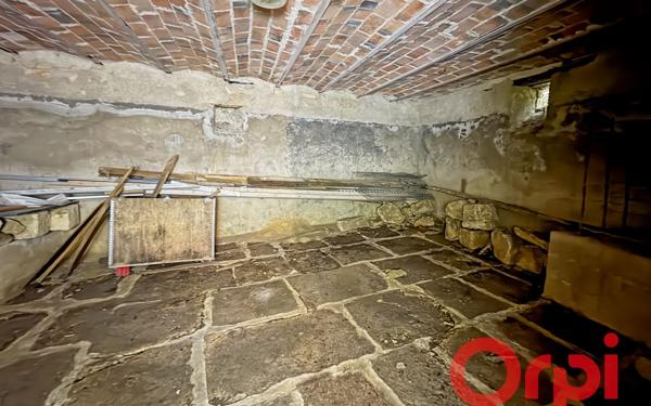 Maison à vendre    3 pièces •  Bruère-Allichamps