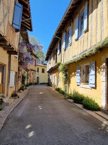 Sarrant (32120) Maison de village 107 m² - 3 chambres avec jardin au cœur de Sarrant