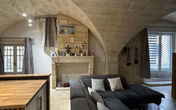 Appartement à vendre    2 pièces • 212 m2 Beaucaire