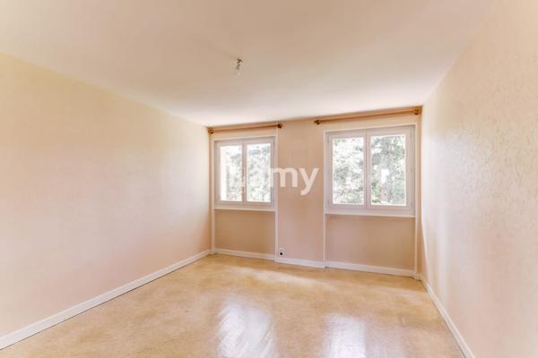 Aubiere centre, appartement t4 avec garage et chauffage ind