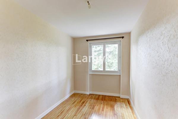 Aubiere centre, appartement t4 avec garage et chauffage ind