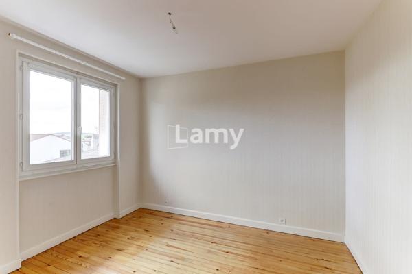 Aubiere centre, appartement t4 avec garage et chauffage ind