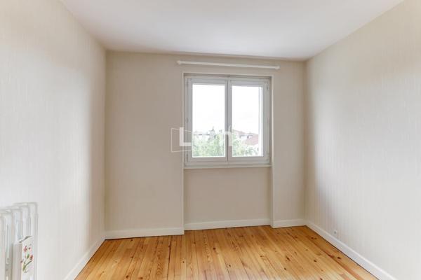 Aubiere centre, appartement t4 avec garage et chauffage ind