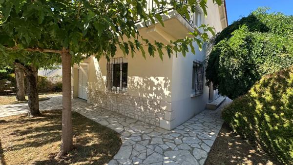 BERGERAC – Maison familiale de 174 m² avec garage, terrain 390 m²