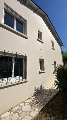 BERGERAC – Maison familiale de 174 m² avec garage, terrain 390 m²
