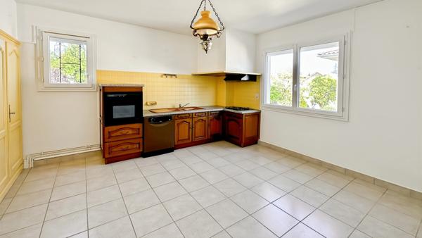 BERGERAC – Maison familiale de 174 m² avec garage, terrain 390 m²