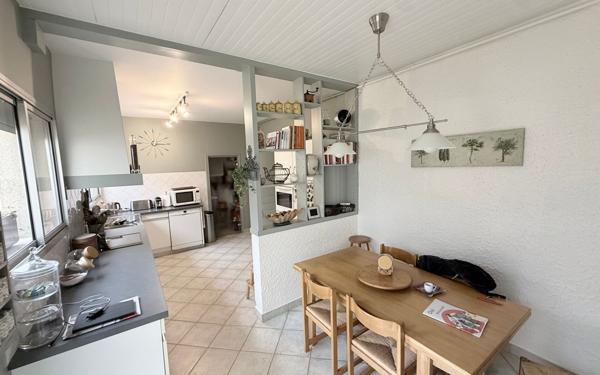 Maison à vendre    5 pièces • 170 m2 Laon