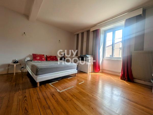 PONT-DU-CHATEAU - MAISON DE VILLE 180 M2 - 3 CHAMBRES