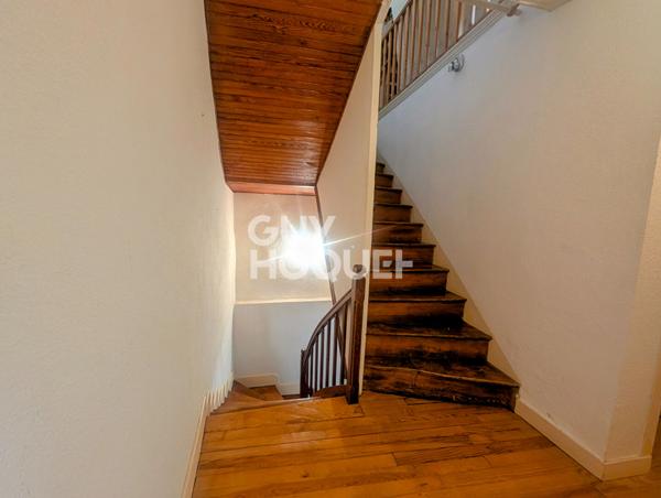 PONT-DU-CHATEAU - MAISON DE VILLE 180 M2 - 3 CHAMBRES