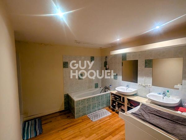 PONT-DU-CHATEAU - MAISON DE VILLE 180 M2 - 3 CHAMBRES