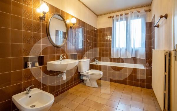 Maison à vendre    5 pièces •  Vaujours