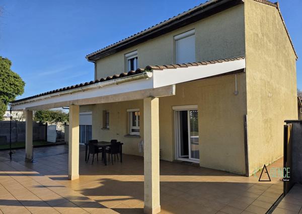 Mérignac Quartier Pichey/Le Chut : À découvrir sans tarder, spacieuse maison familiale de 139 m² avec piscine et grand terrain, dans un secteur stratégique !