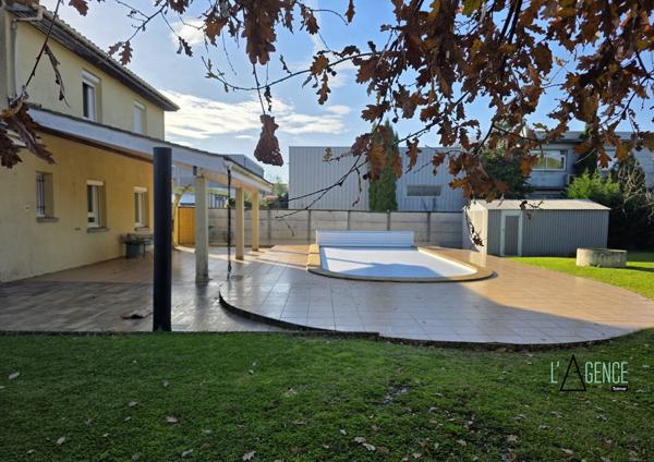 Mérignac Quartier Pichey/Le Chut : À découvrir sans tarder, spacieuse maison familiale de 139 m² avec piscine et grand terrain, dans un secteur stratégique !