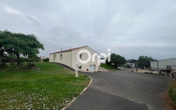 Maison à vendre    4 pièces •  Longeville-sur-Mer