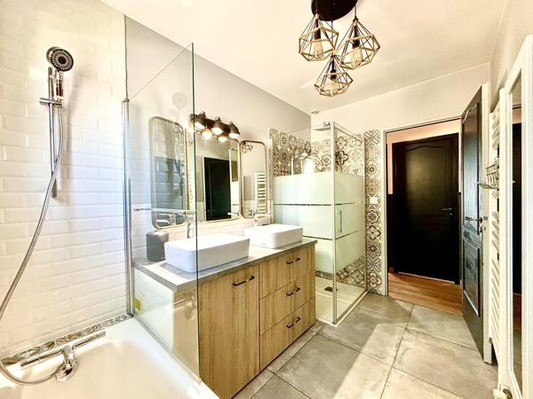 Maison 7 pièces - 147 m² Exclusivité efficity